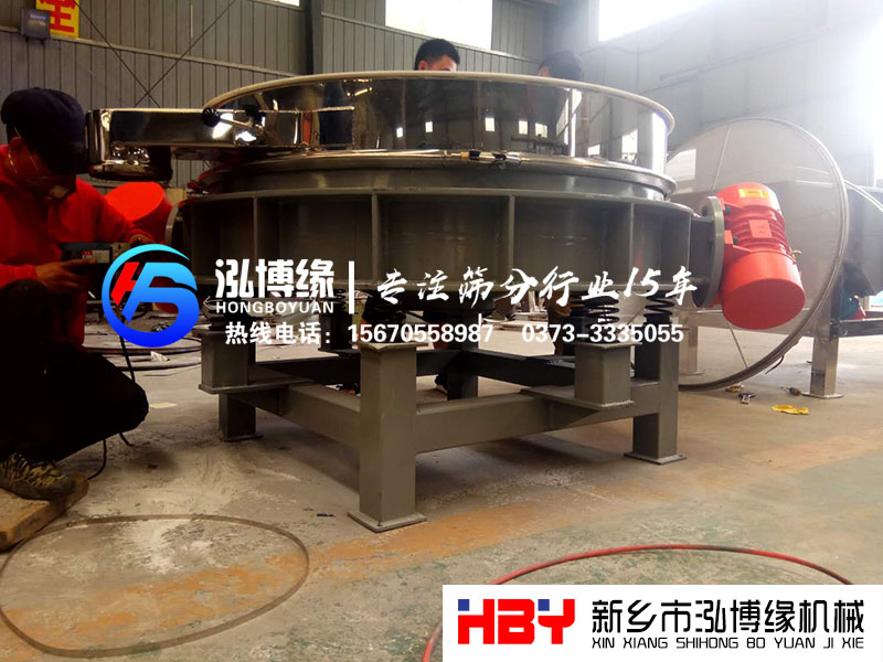 為什么購買的 直排式篩粉機底座會震裂？